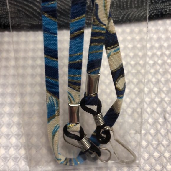 2 Masks: Tan Geometric & Black Micron Dot Elastic Bi-fold & 1 Blue Clip Holder - Picture 4 of 9